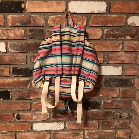 Retro Vintage-Style BackPack - Picture 3 of 10